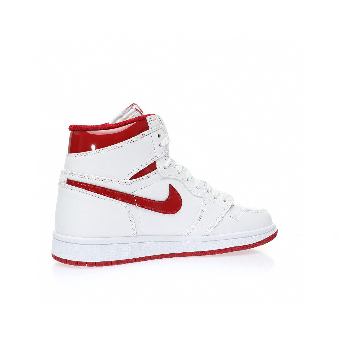 Nike Air Jordan 1 Retro High OG white and red