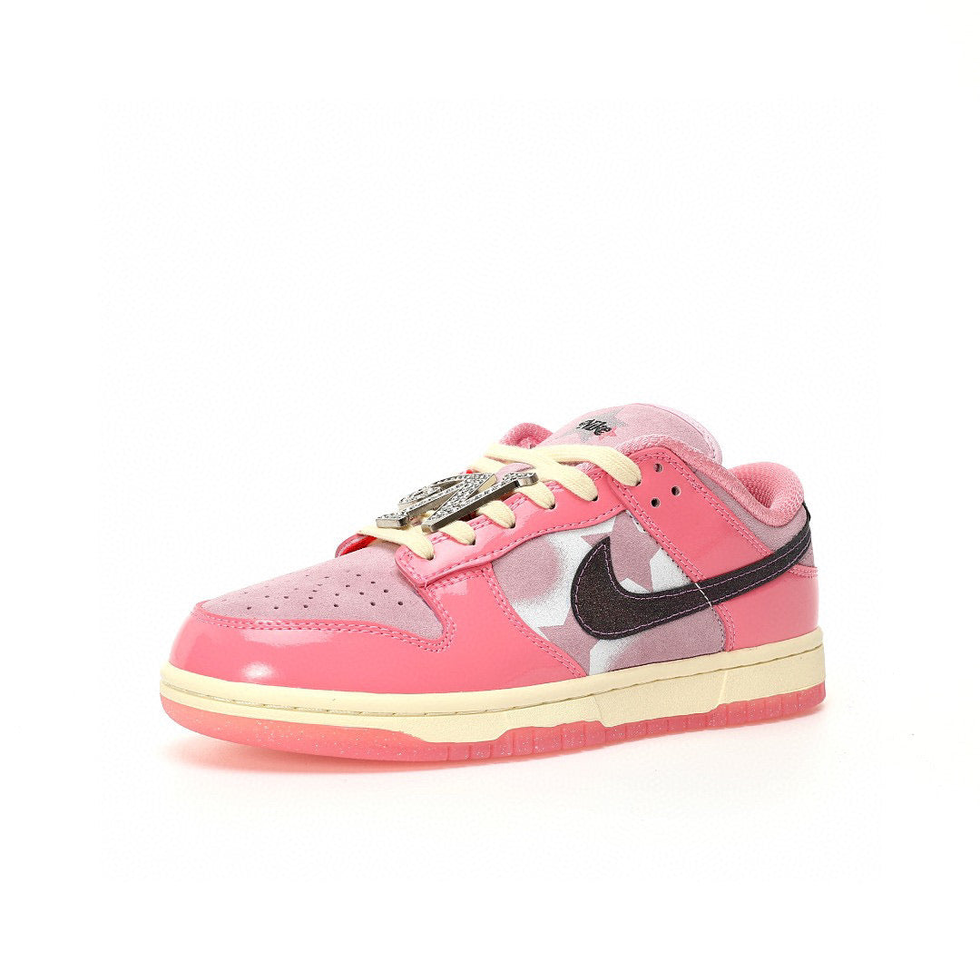 Nike Dunk Low LX Barbie