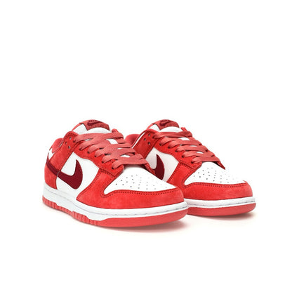 Nike Dunk Low Valentines Day