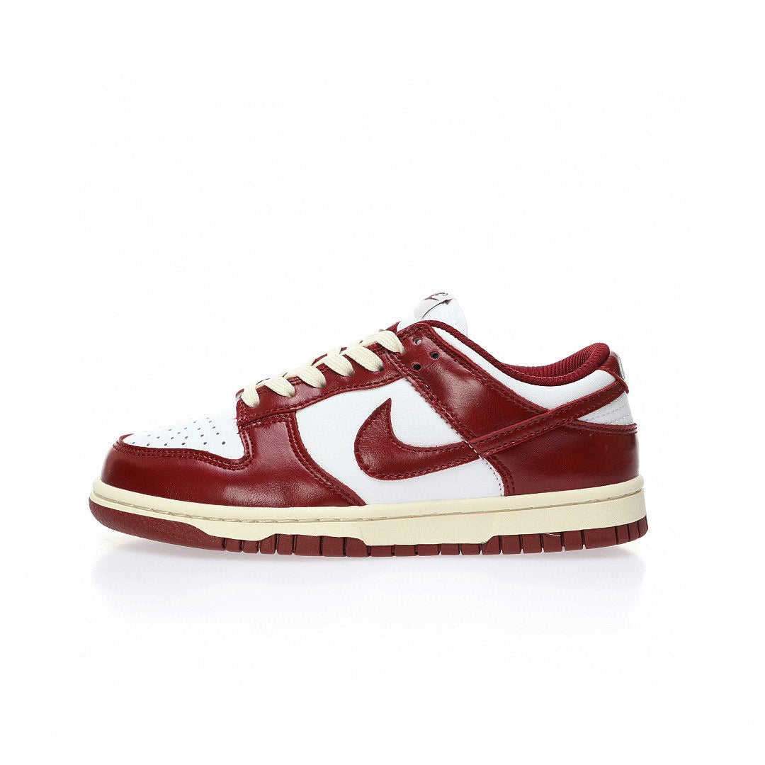 Nike Dunk Low PRM vintage