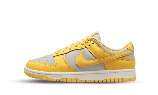 NIKE dunk low citron pulse